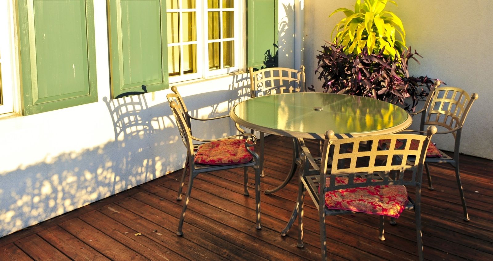 Best Round Patio Table: The Key to Outdoor Entertaining