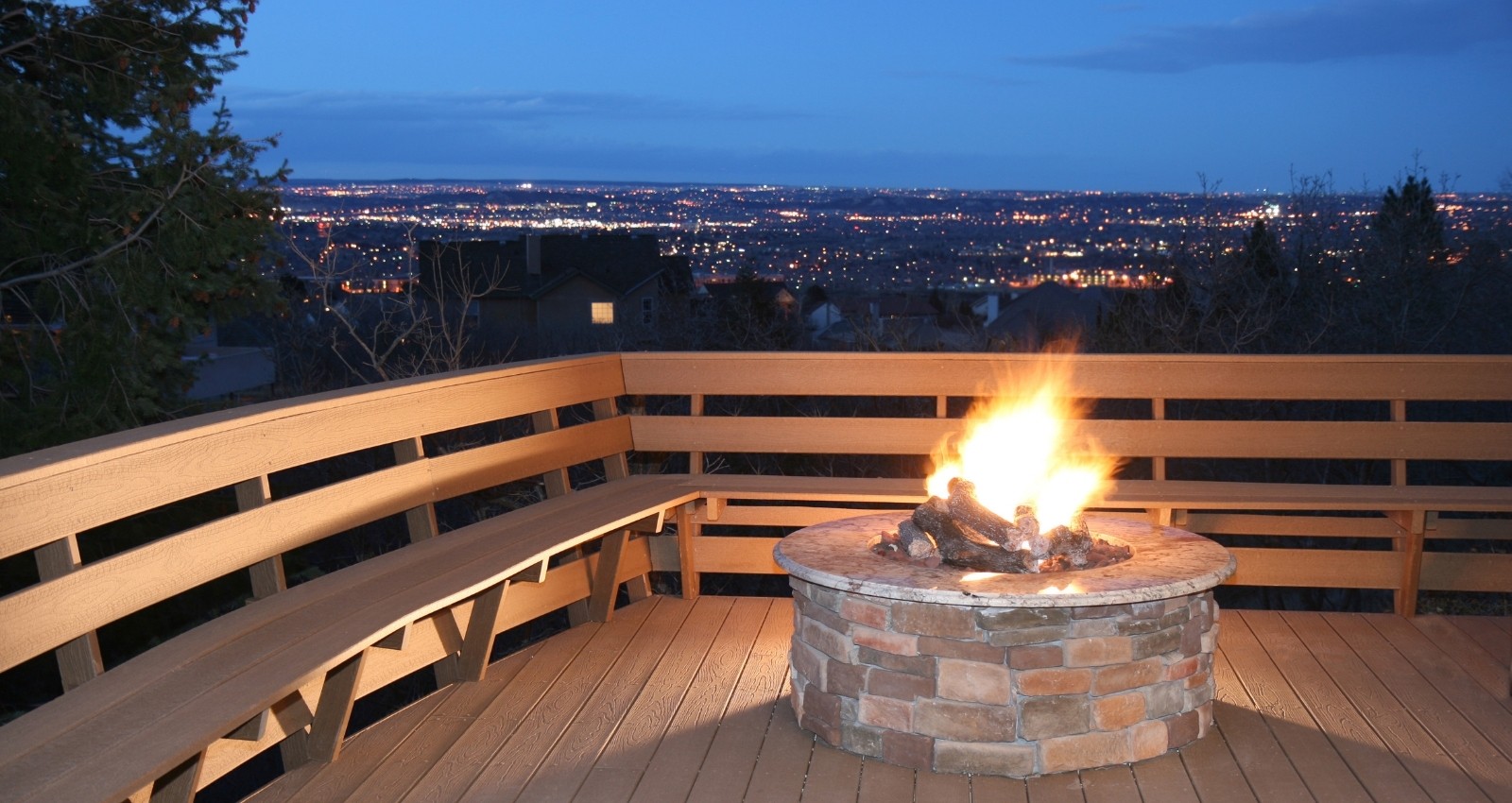 The Best Fire Pits For A Wood Deck, Is It Safe To Use A Propane Fire Pit On Wooden Deck
